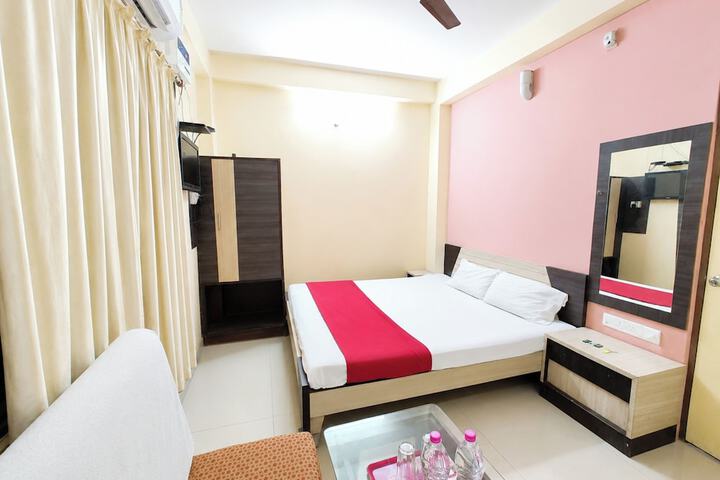 Room 5 of 13
