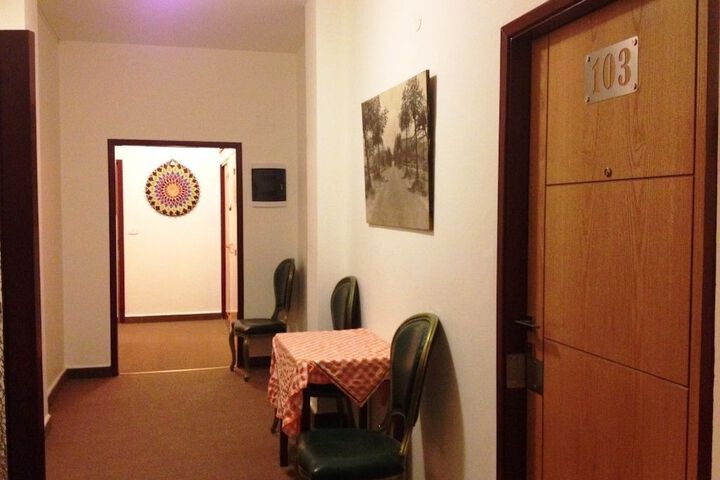 Ballroom/Hall 26 of 31