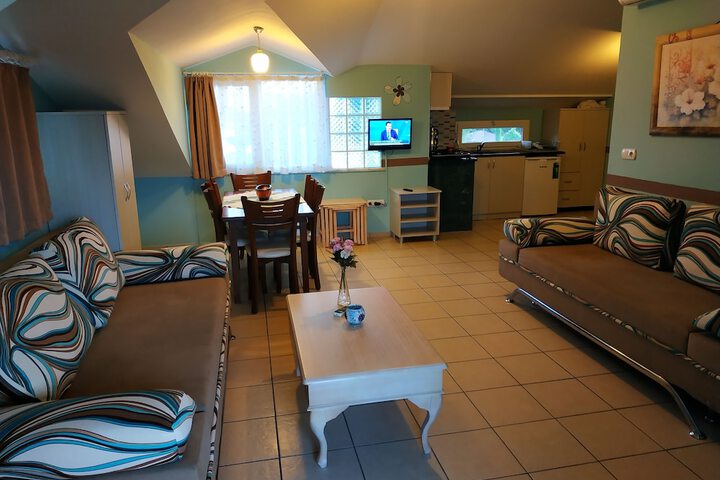 Room 35 of 74