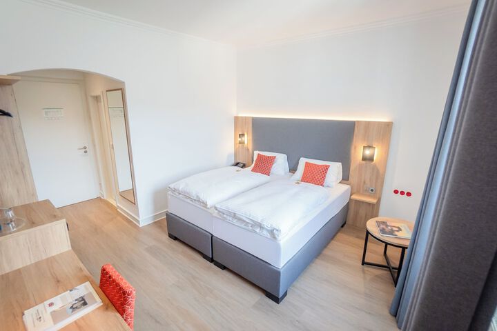 Room 21 of 57