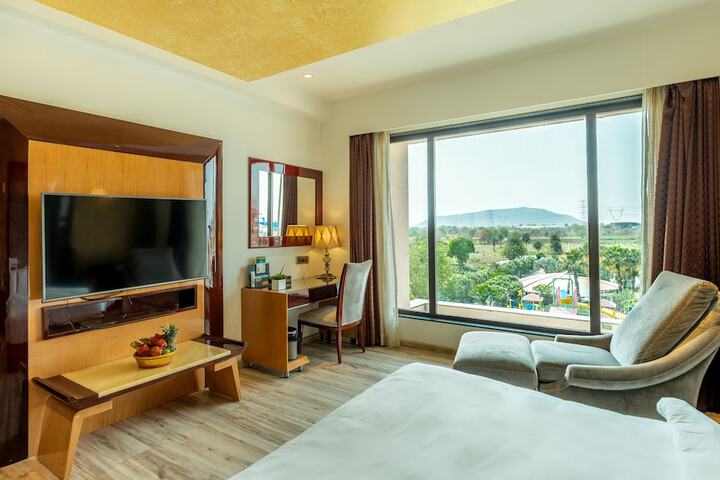 Room 17 of 49