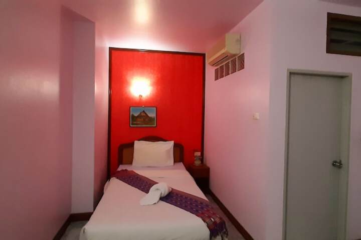 Room 29 of 66