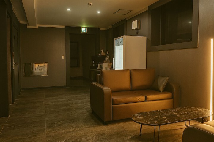Hotel Interior 6 of 85