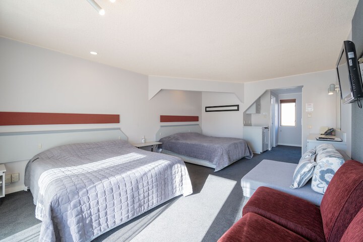 Room 18 of 36