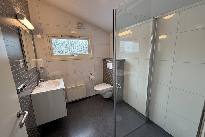 Room 70 of 108
