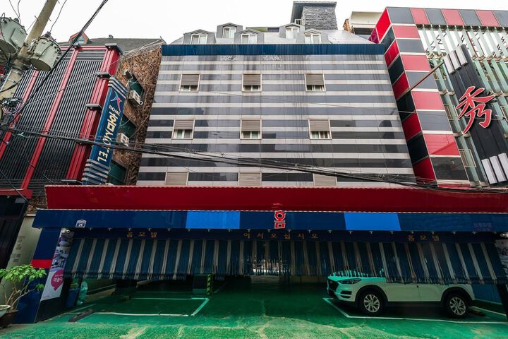 Hotel 2 of 37
