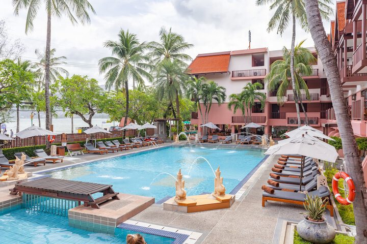 Hotel Pool