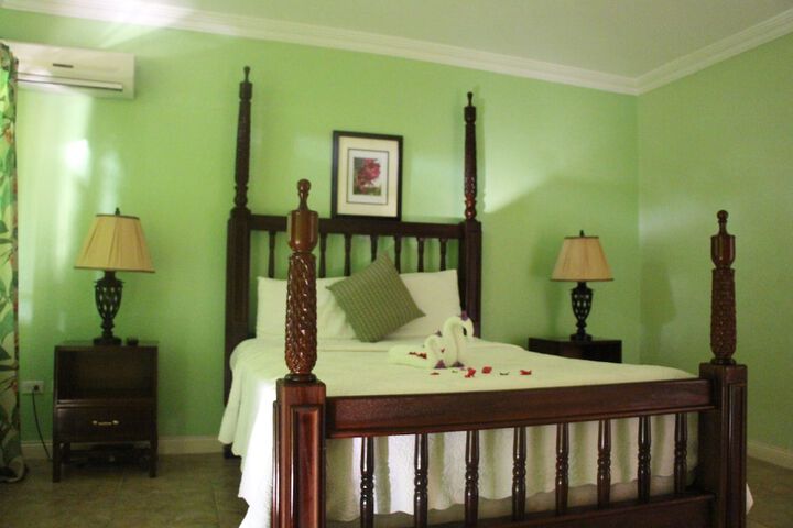 Room 10 of 65