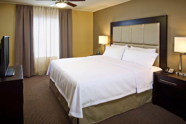 Room 14 of 38