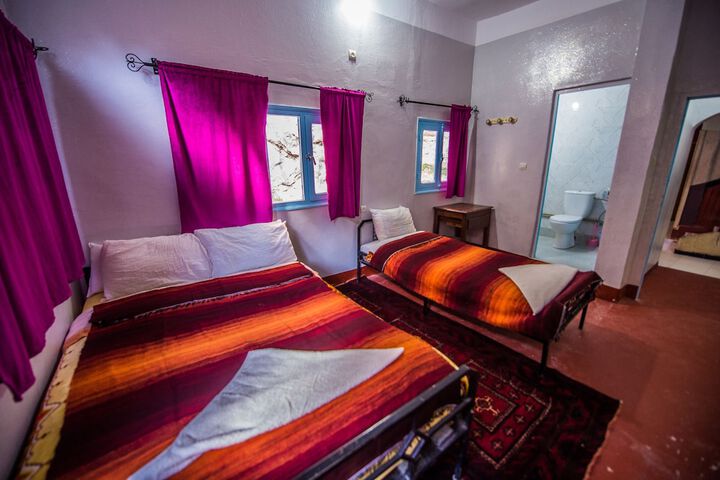Room 2 of 25