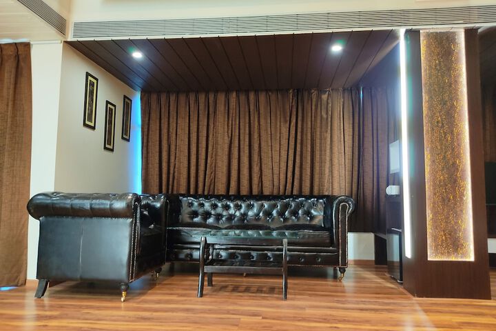 Room 14 of 74