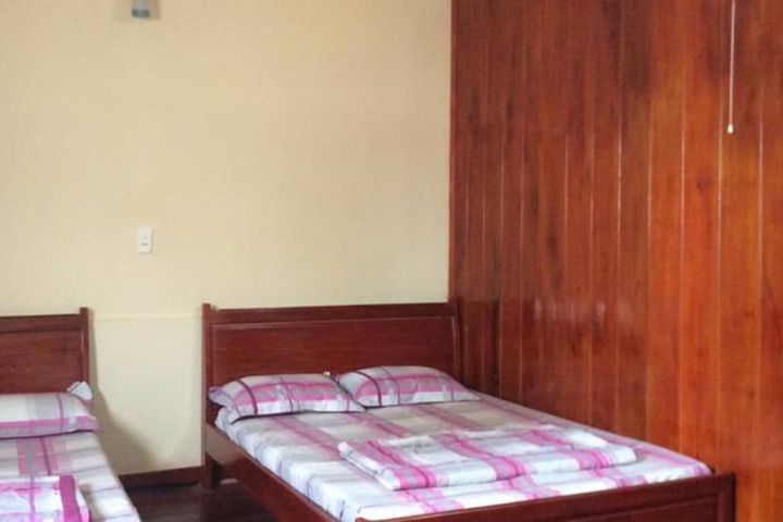 Room 11 of 20
