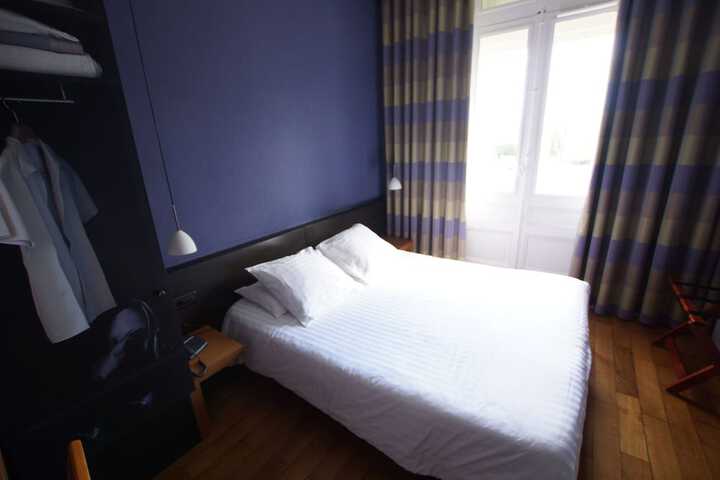 Room 41 of 103
