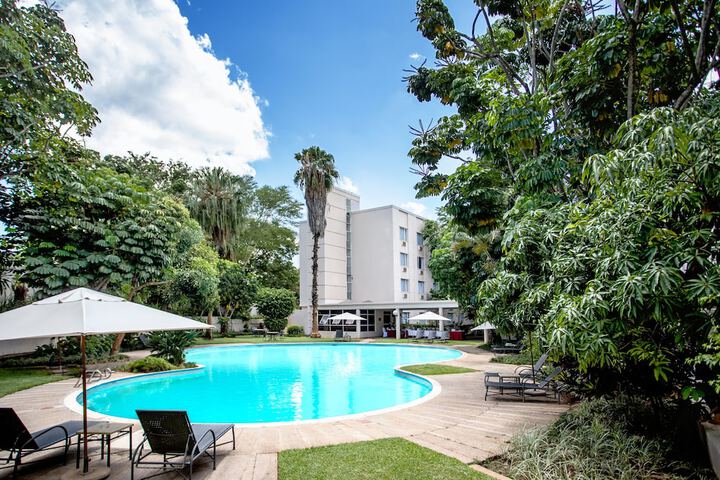 Hotel Pool