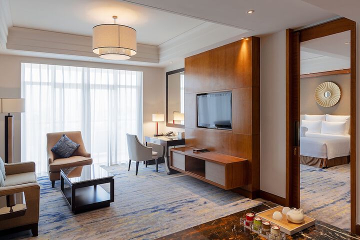 Room 16 of 103