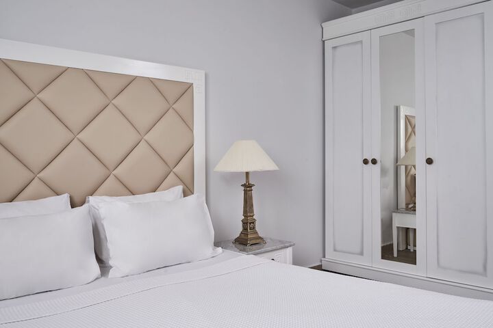 Room 18 of 79