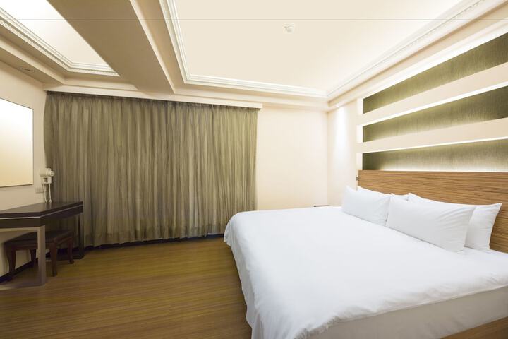 Room 4 of 45