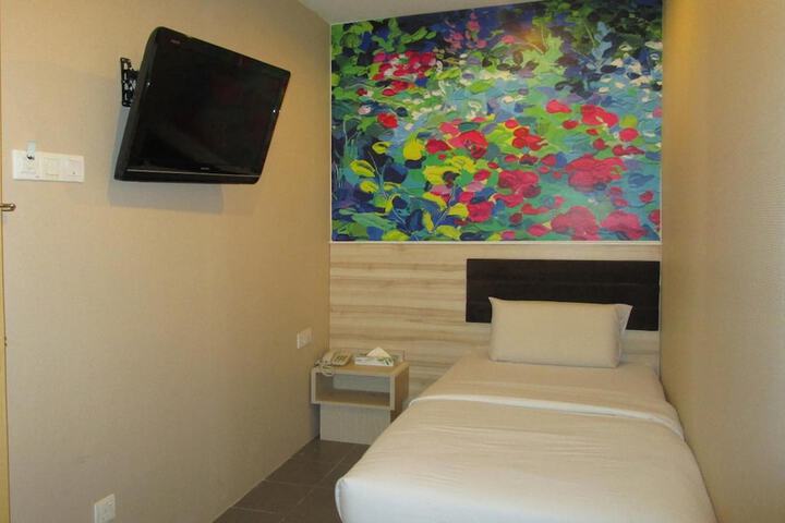 Room 20 of 36