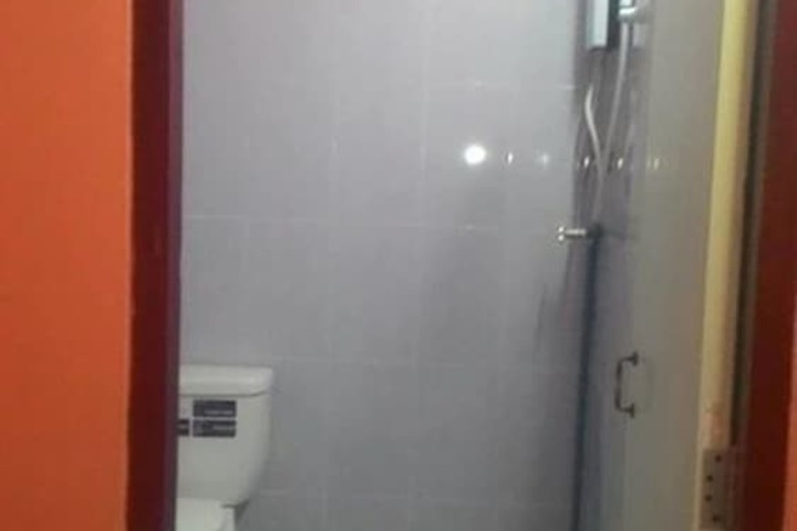 Room 9 of 10