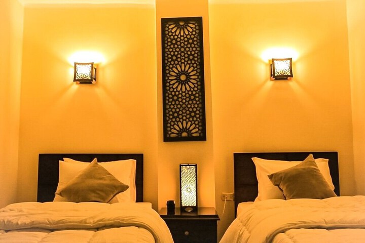 Room 9 of 38