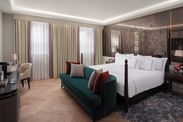 Room 40 of 103