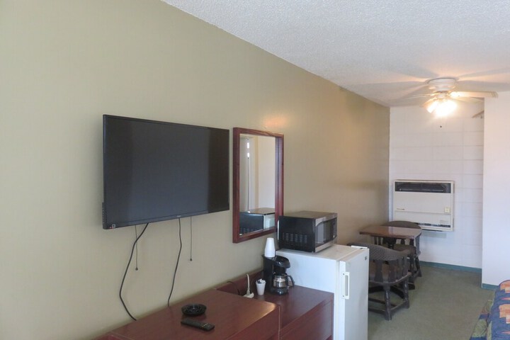 Room 16 of 26