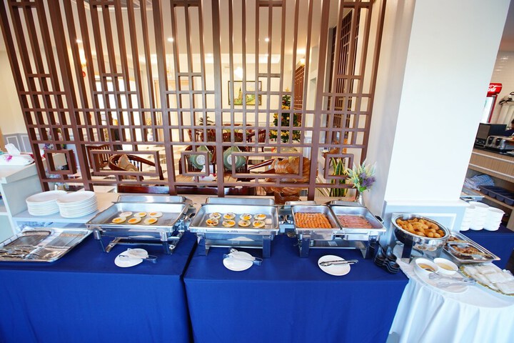 Dining 117 of 164