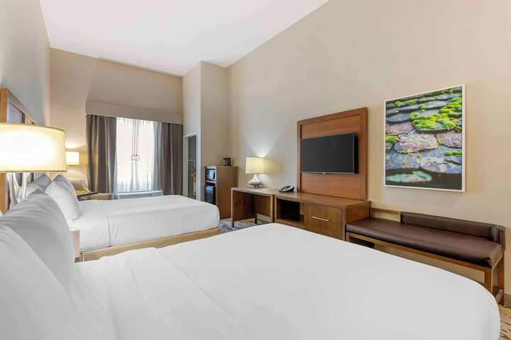 Room 9 of 34