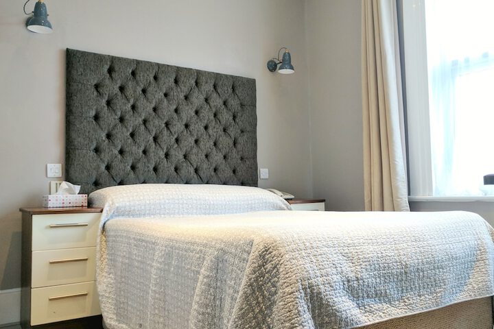 Room 4 of 22