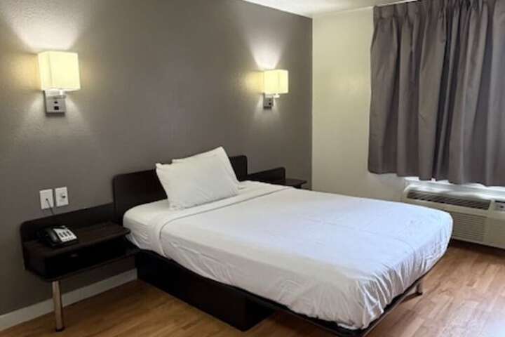 Room 5 of 23