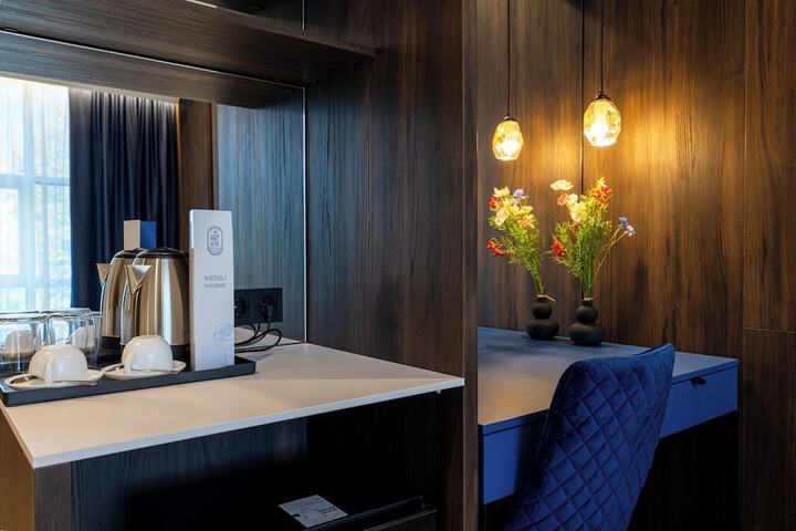 Room 50 of 98