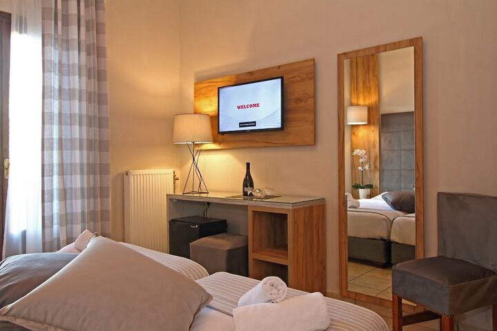 Room 10 of 31