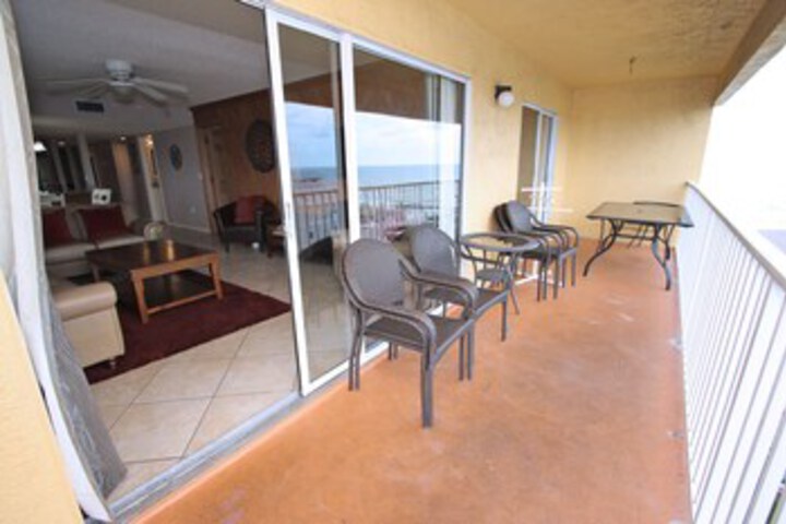 Terrace/Patio 7 of 33