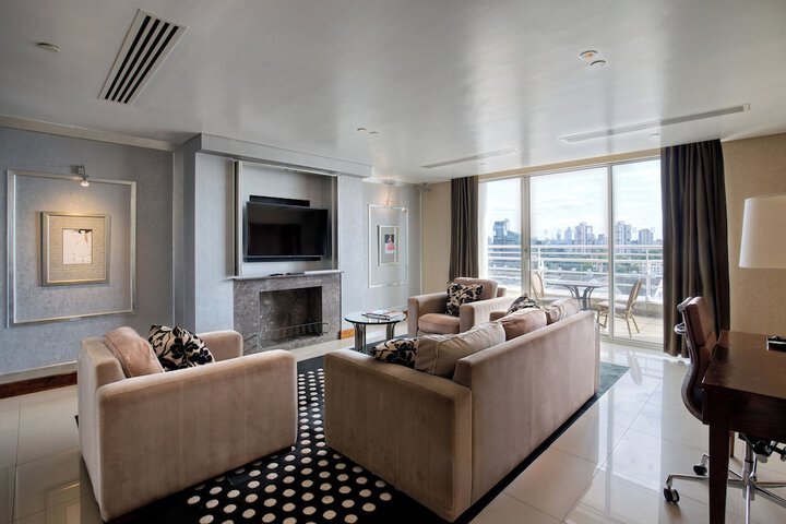 Room 40 of 441