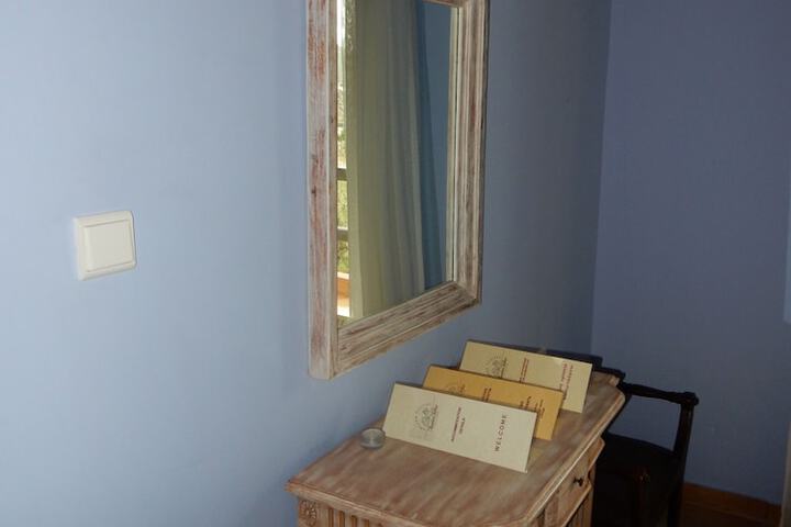 Room 16 of 75