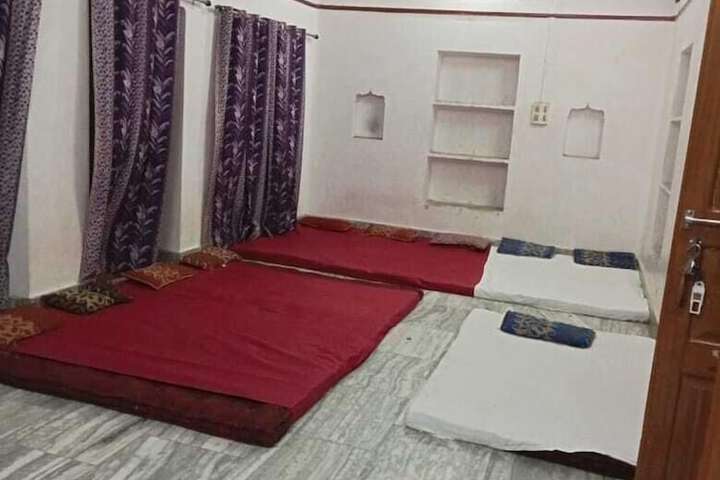 Room 11 of 26