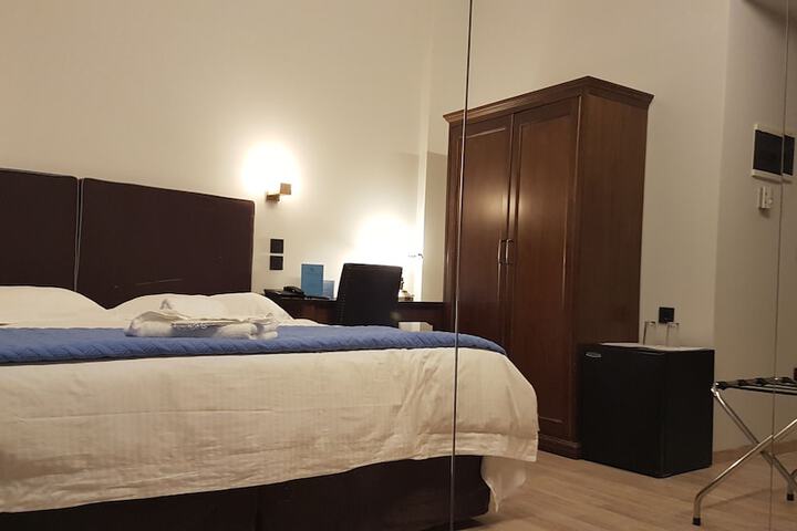 Room 19 of 71