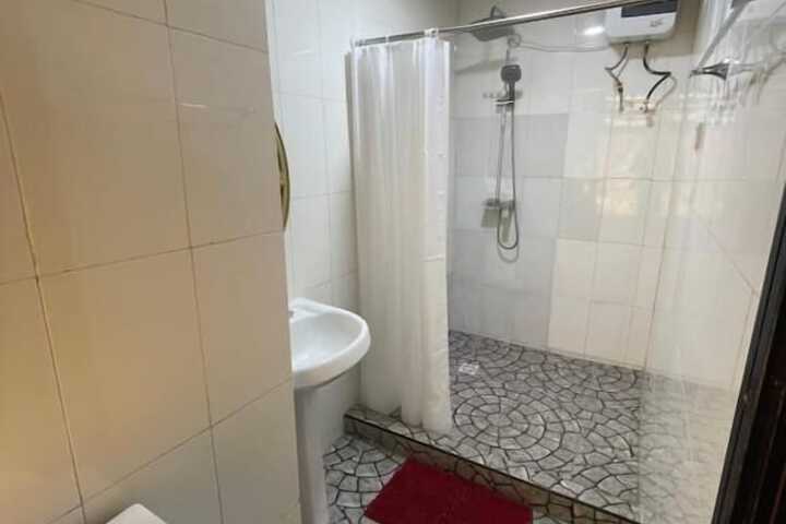 Room 15 of 18