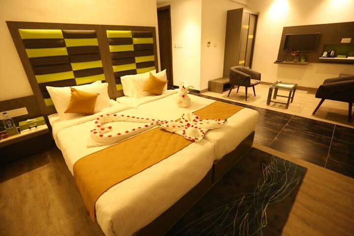 Room 8 of 19