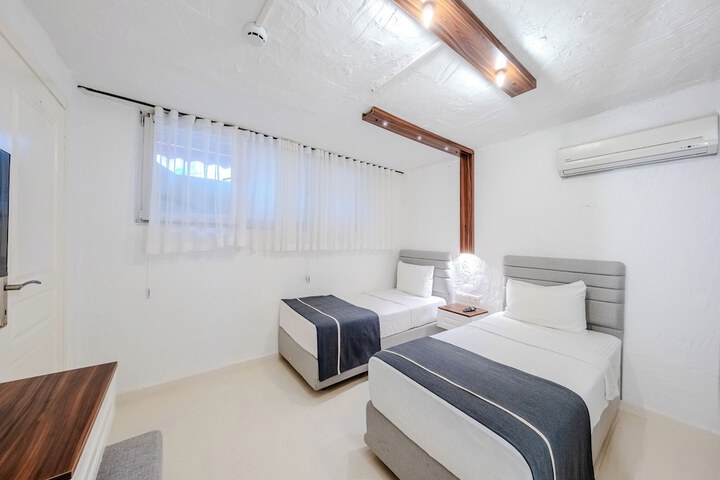 Room 15 of 78