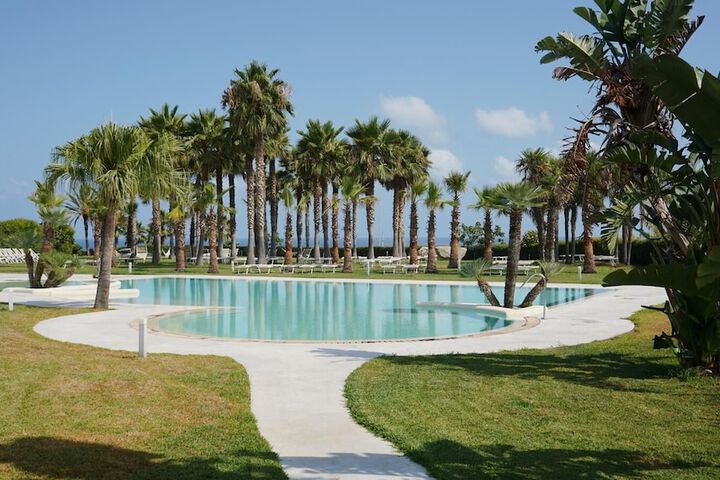Pool 38 of 107