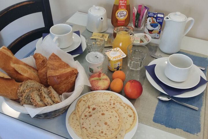 Breakfast/Coffee Service 29 of 35
