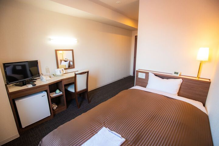Room 4 of 27