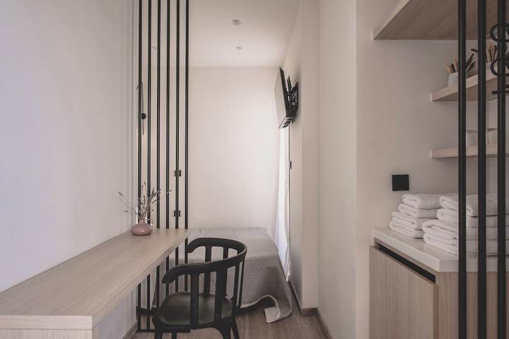 Room 34 of 57