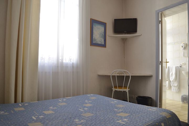 Room 8 of 47