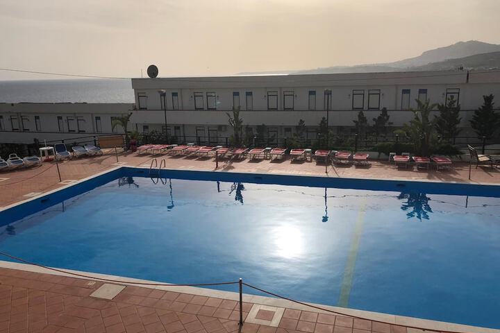 Pools & Facilities