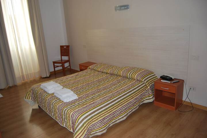 Room 7 of 36
