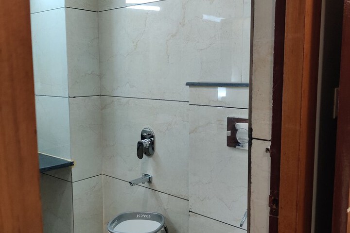 Room 20 of 31