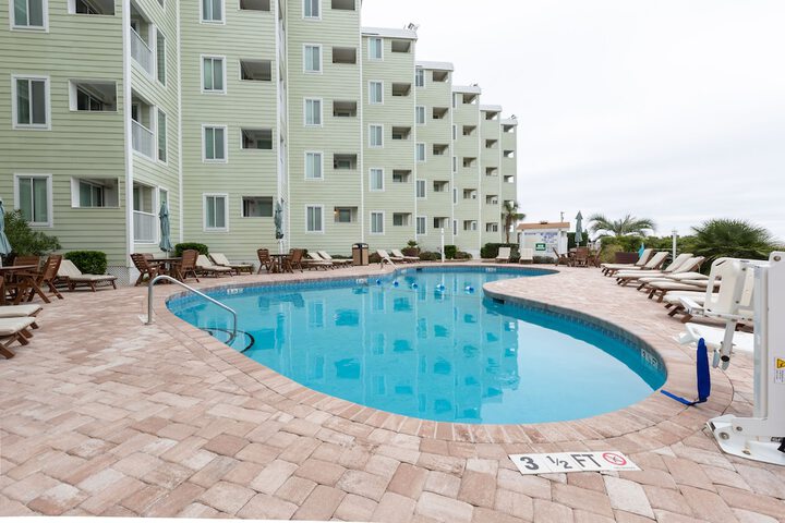 Pool Hotel