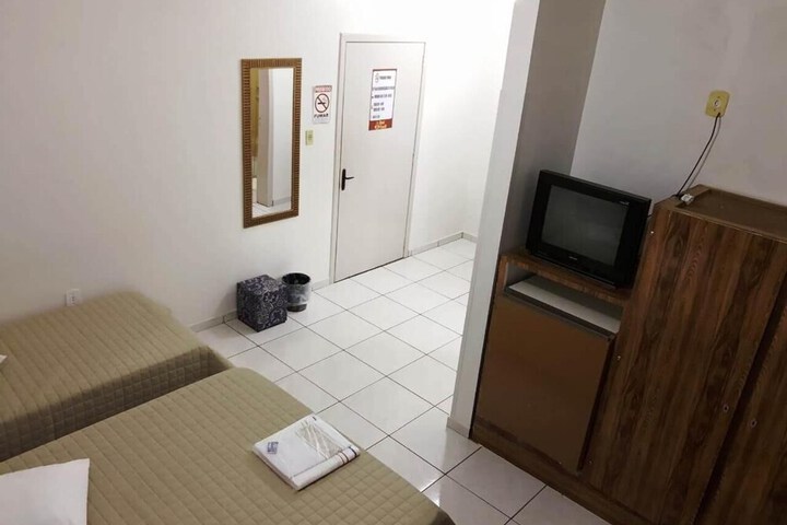 Room 18 of 28